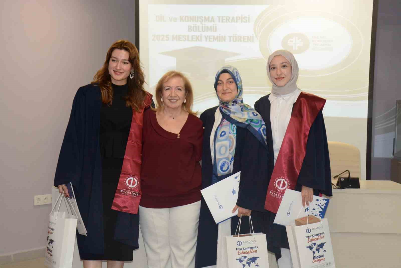 Dil ve Konuşma Terapisi Bölümü mezunlarını mesleğe uğurladı