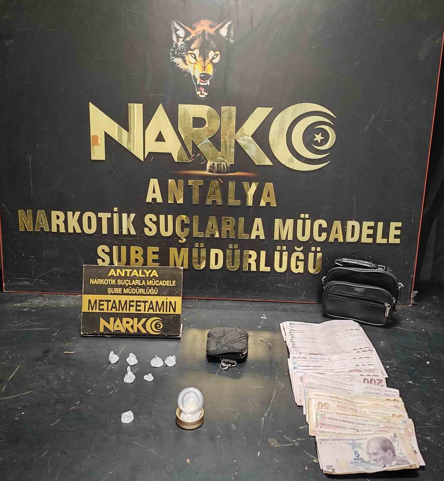 Antalya&rsquo;da uyuşturucu operasyonu: 11 tutuklama
