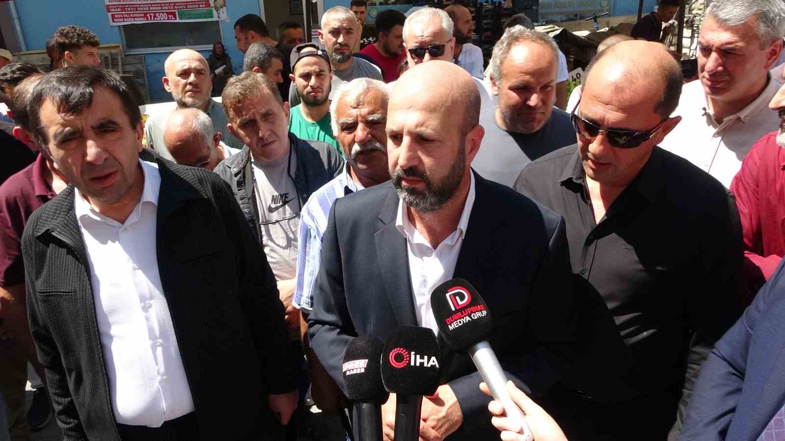 K&uuml;tahya&rsquo;da &Ccedil;arşamba Pazarı&rsquo;nın kapatılmak istenmesi tepkiye sebep oldu
