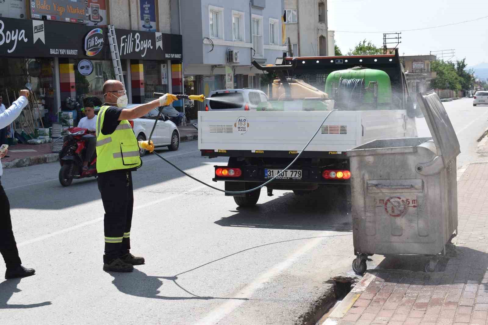 HBB, Erzin’de sineklere ve haşerelere karşı ilaçlama çalışmalarını sürdürüyor
