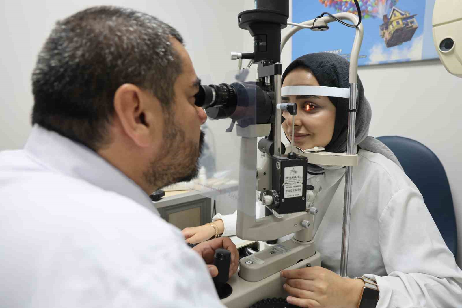 G&ouml;z Hastalıkları Uzmanı Dr. Cebrayilov: &rsquo;&rsquo;G&ouml;zleri fazla ovuşturmak kornea dokusunun incelmesine neden olur&rsquo;&rsquo;
