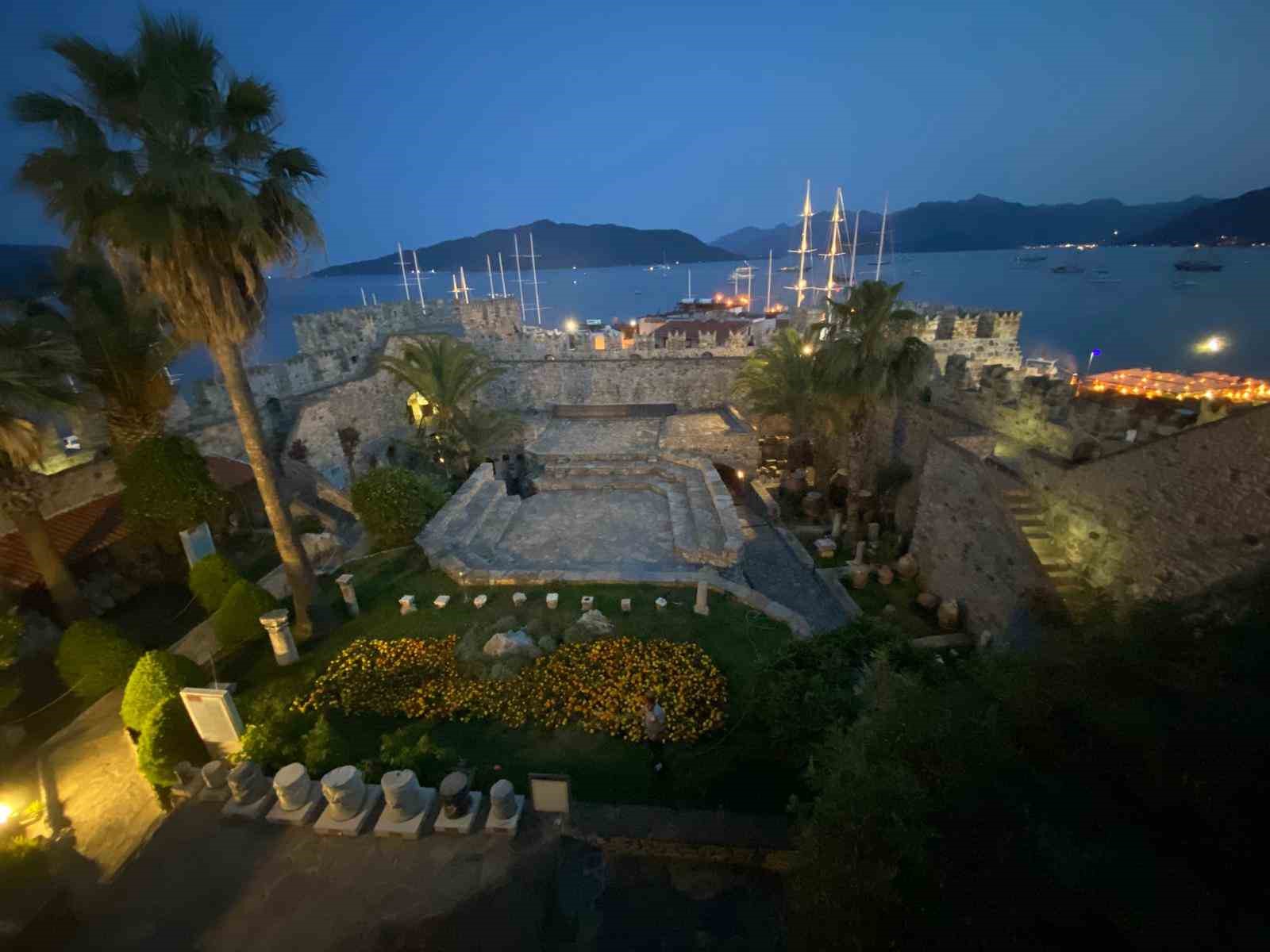 Marmaris Kalesinde gece m&uuml;zesi d&ouml;nemi başladı
