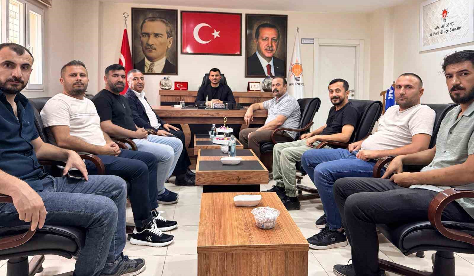 Sağlık sendikası temsilcileri toplu sözleşme için siyasi partilerle bir araya geldi

