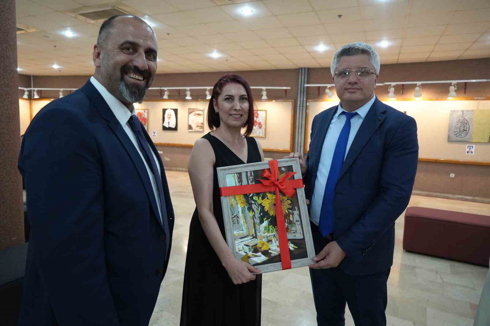 Lisede görev yapan 21 öğretmenden resim sergisi