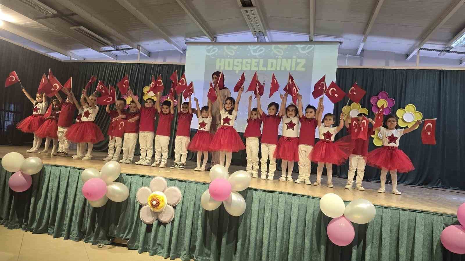 Minikler için yıl sonu mezuniyet töreni düzenlendi