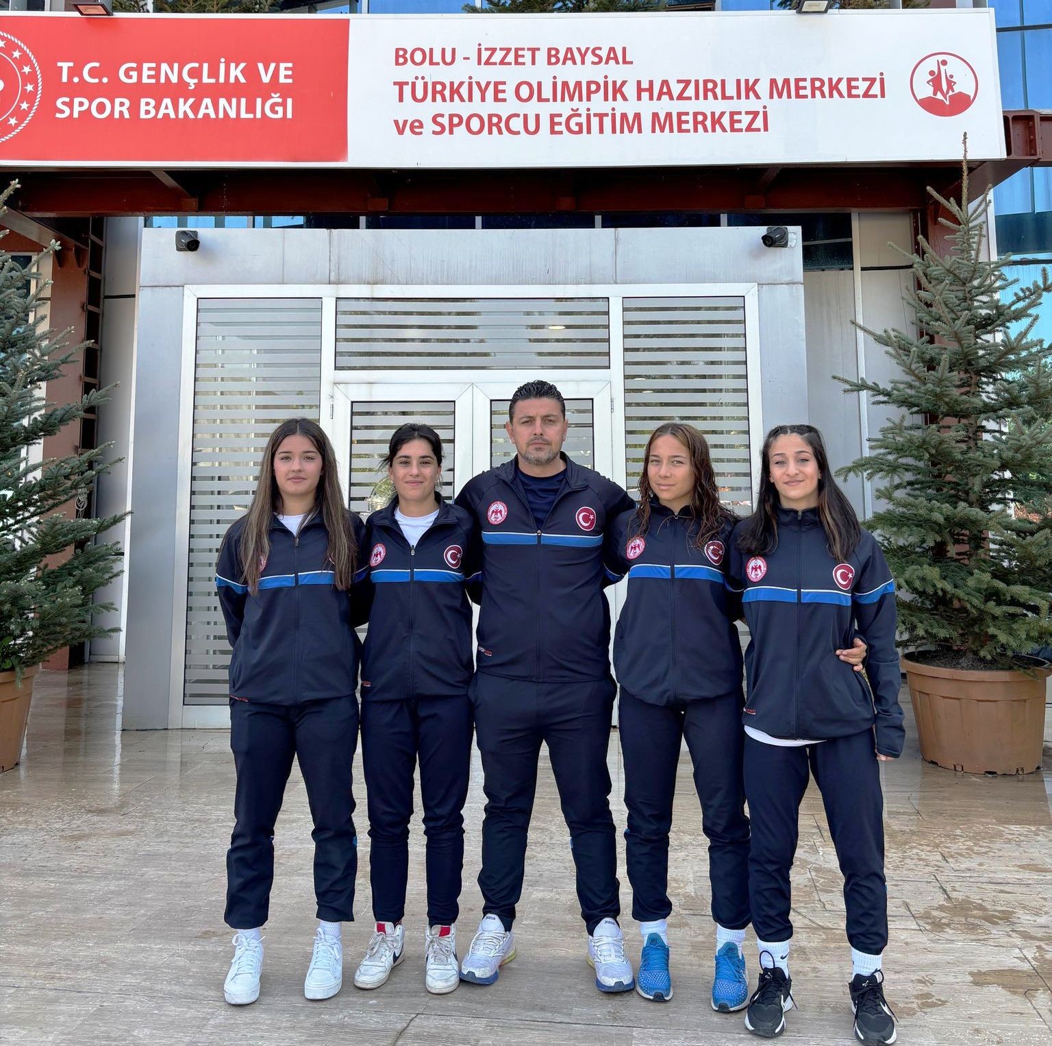 Körfezli ragbiciler milli takım kampında