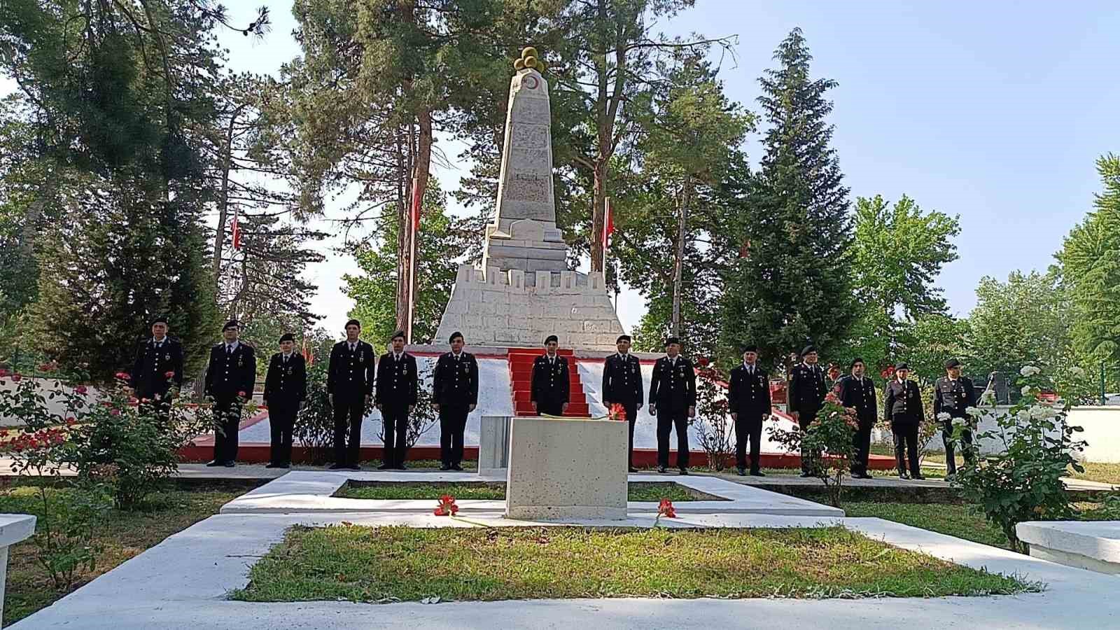 Edirne’de jandarma şehitleri için anma programı düzenlendi