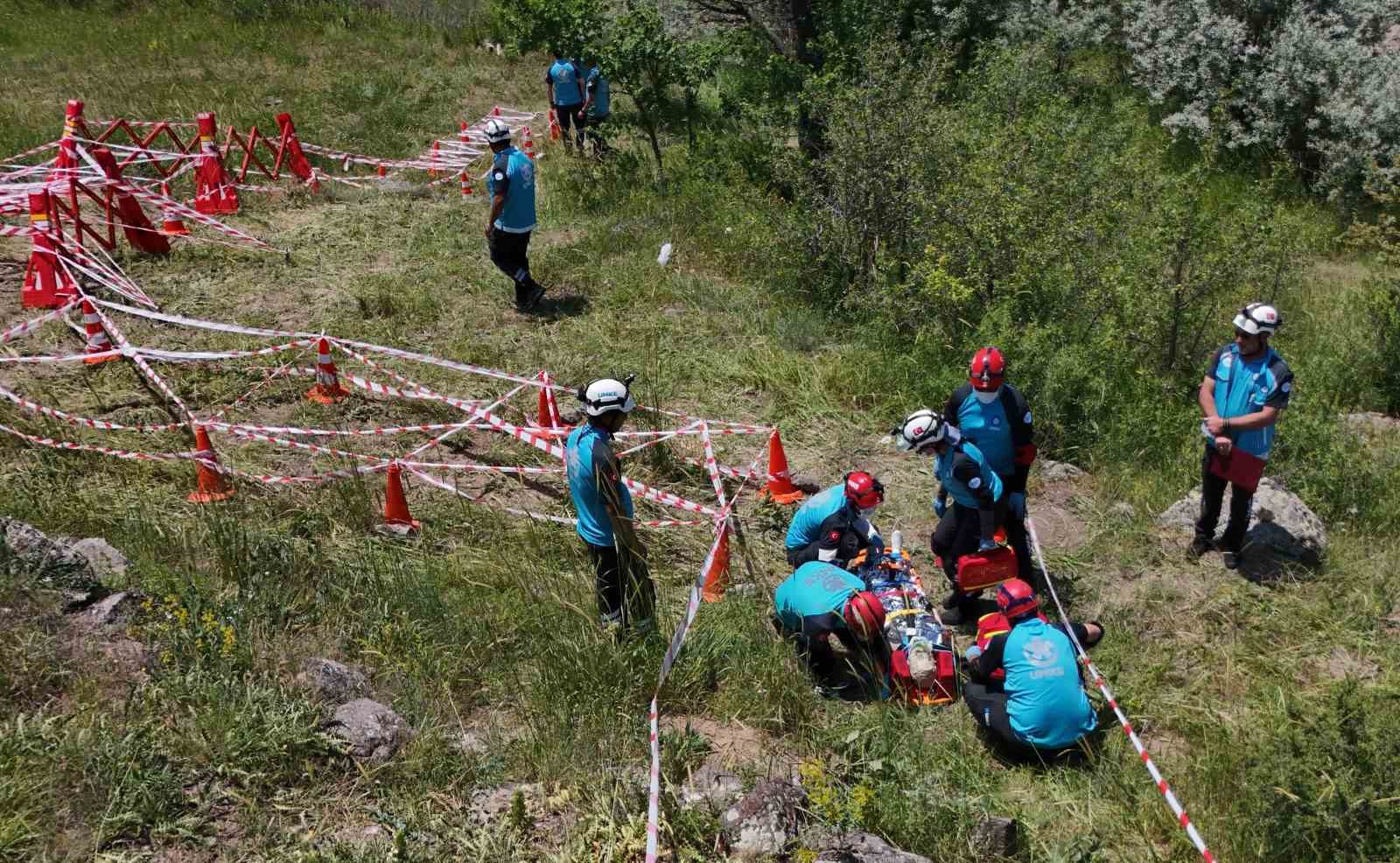 UMKE’den gerçeğini aratmayan tatbikat
