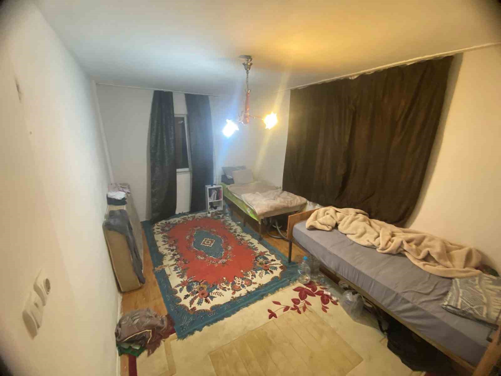 Bursa&rsquo;da g&ouml;&ccedil;men ka&ccedil;ak&ccedil;ılığı operasyonu: 2 ş&uuml;pheli ve 7 ka&ccedil;ak g&ouml;&ccedil;men yakalandı
