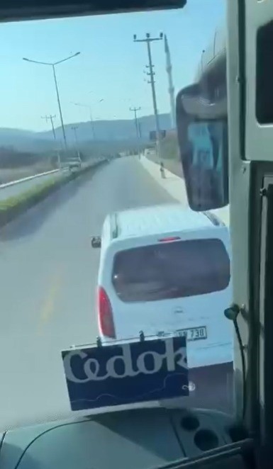 Didim&rsquo;deki tur otob&uuml;s&uuml; saldırısında yeni g&ouml;r&uuml;nt&uuml; ortaya &ccedil;ıktı
