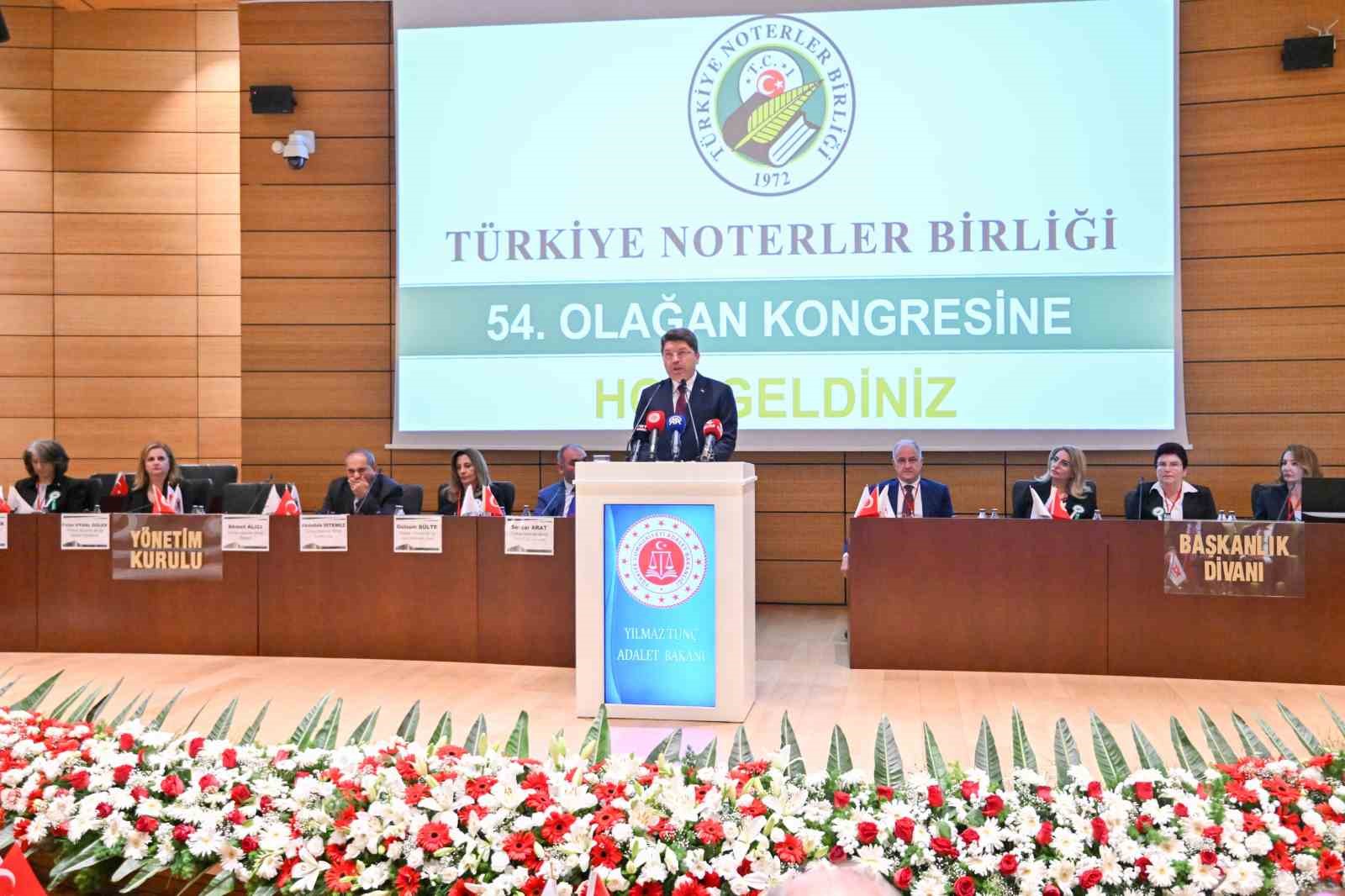 Bakan Tun&ccedil;: "2002 yılında bin 231 olan noterlik sayısını y&uuml;zde 94 artışla 2 bin 385&rsquo;e &ccedil;ıkardık"
