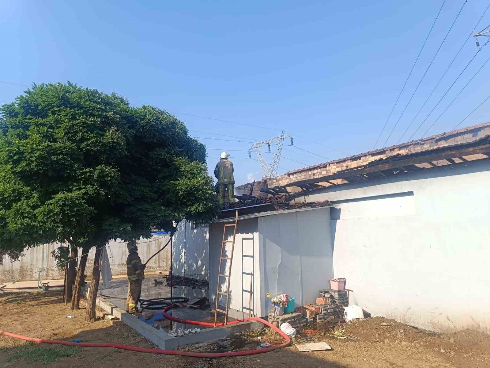 Yangında alevlerin arasında kalan bebek hayata tutunamadı