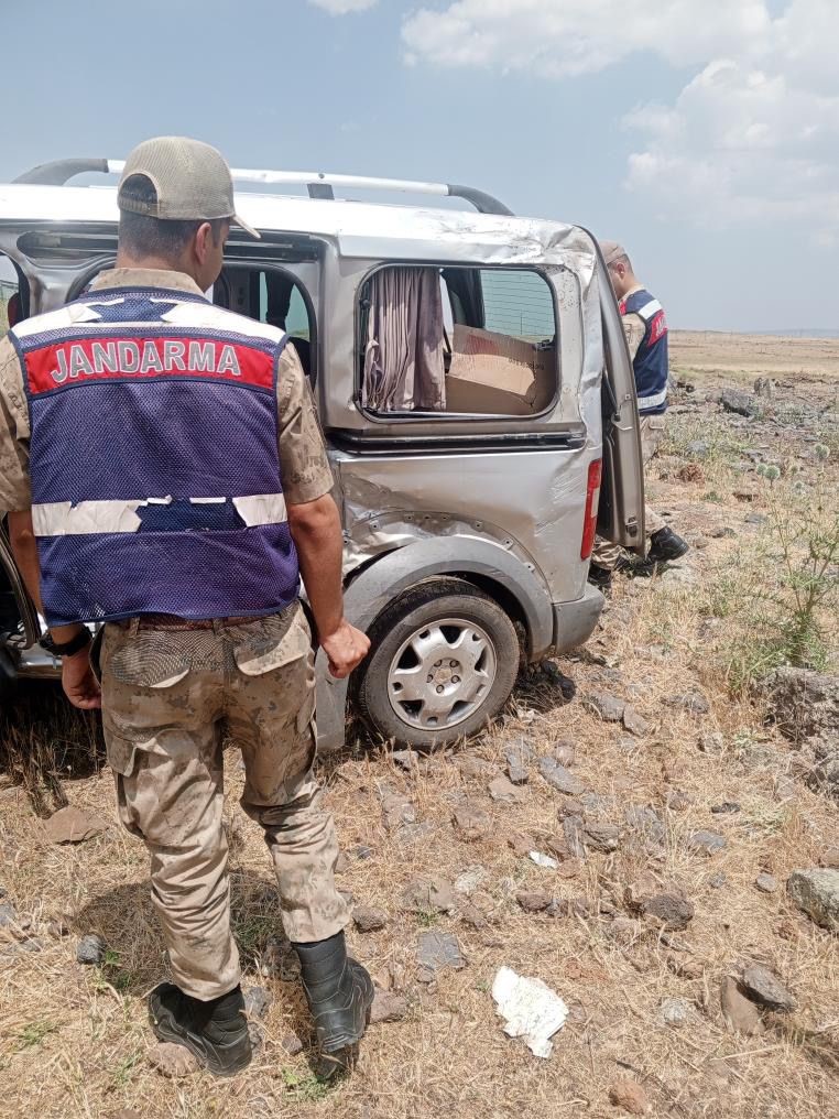 Siverek’te trafik kazası: 2’si bebek 4 yaralı