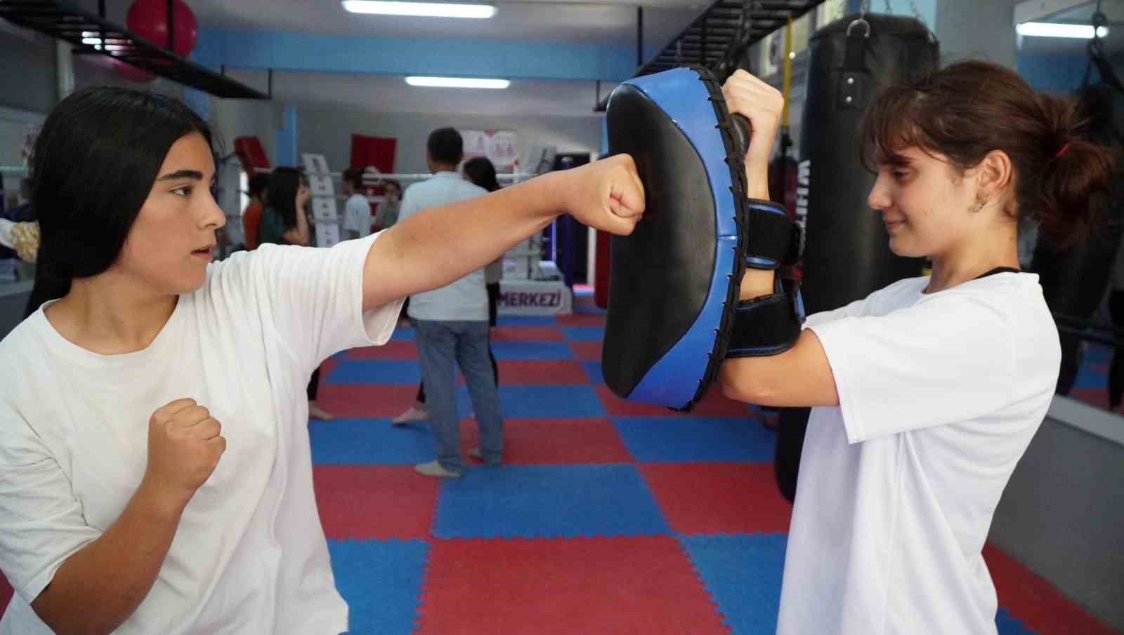 Manisa&rsquo;nın 17 il&ccedil;esinde yaz tatili sporla ge&ccedil;ecek
