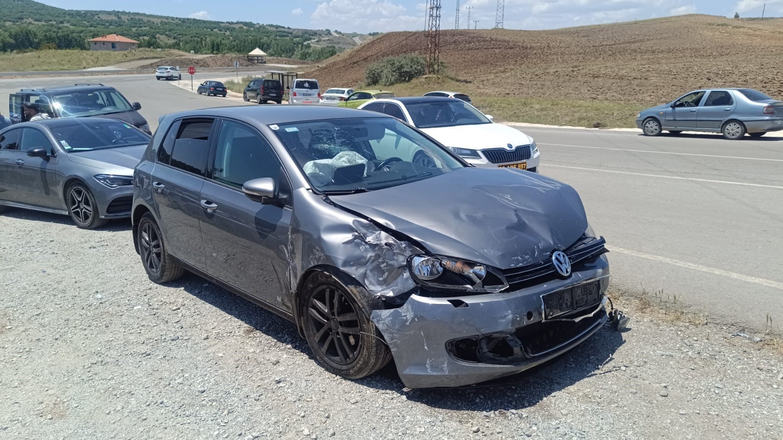 3 gün önce yetkililere seslenmişlerdi aynı yerde yine kaza oldu 6 kişi yaralandı