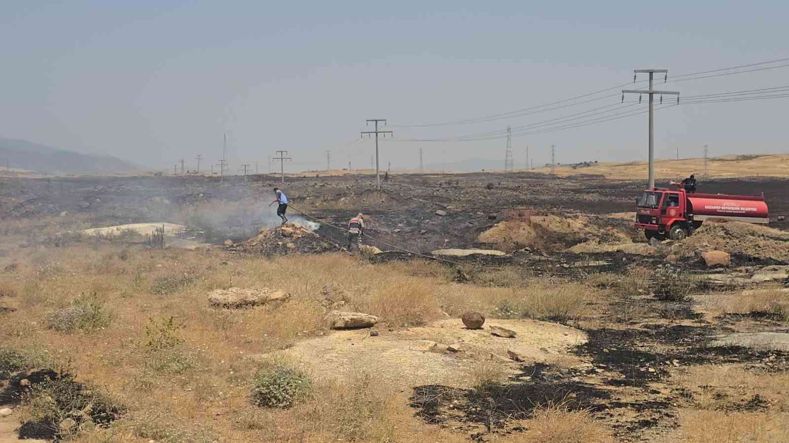 Gaziantep’te anız yangınına erken müdahale faciayı önledi