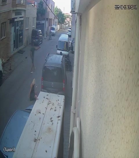 Altınova&rsquo;da eski eş dehşeti: &Ouml;nce tabancayla ayrıldığı eşini yaralayıp sonra intihar etti
