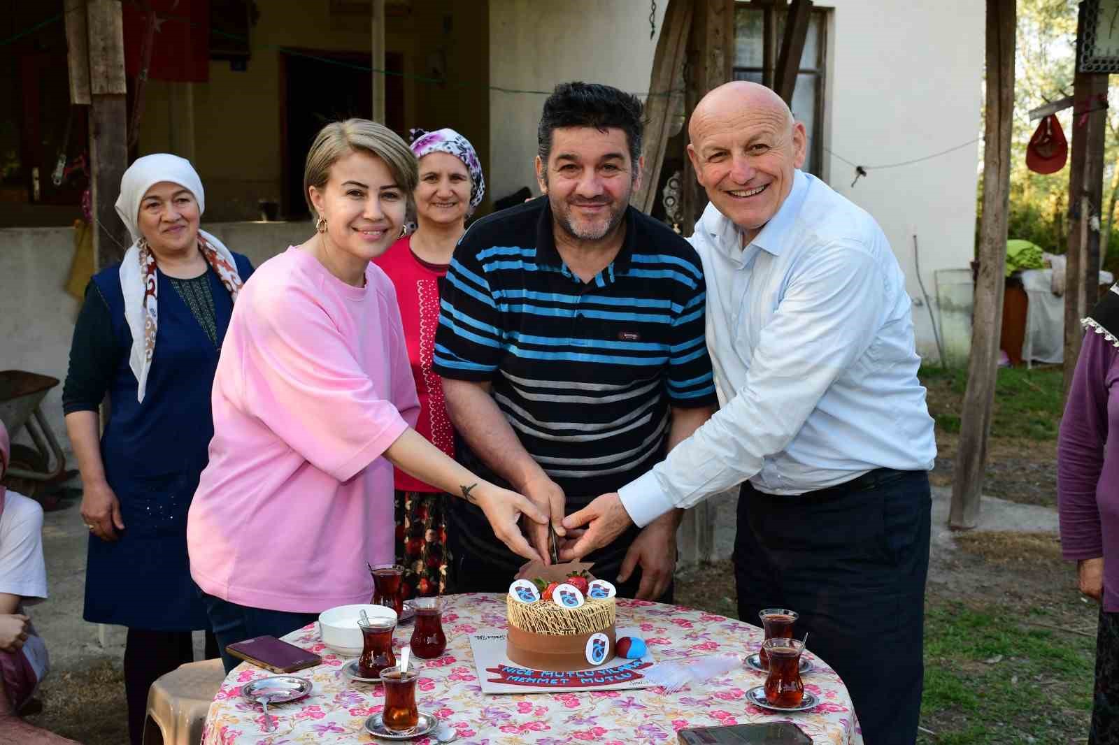 52 yaşındaki epilepsi hastası hayatında ilk kez doğum gününü kutladı