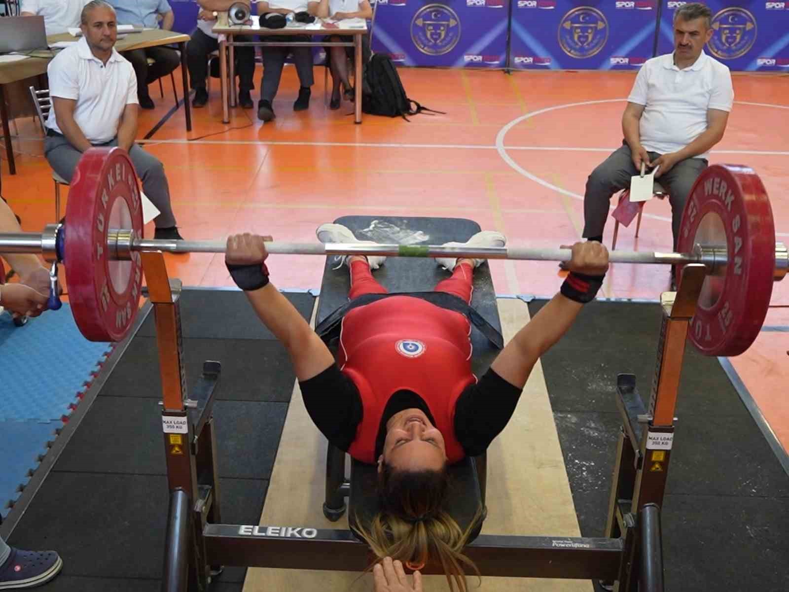 Bedensel engelli sporcular, Türkiye Şampiyonası’nda güçlerini gösterdi
