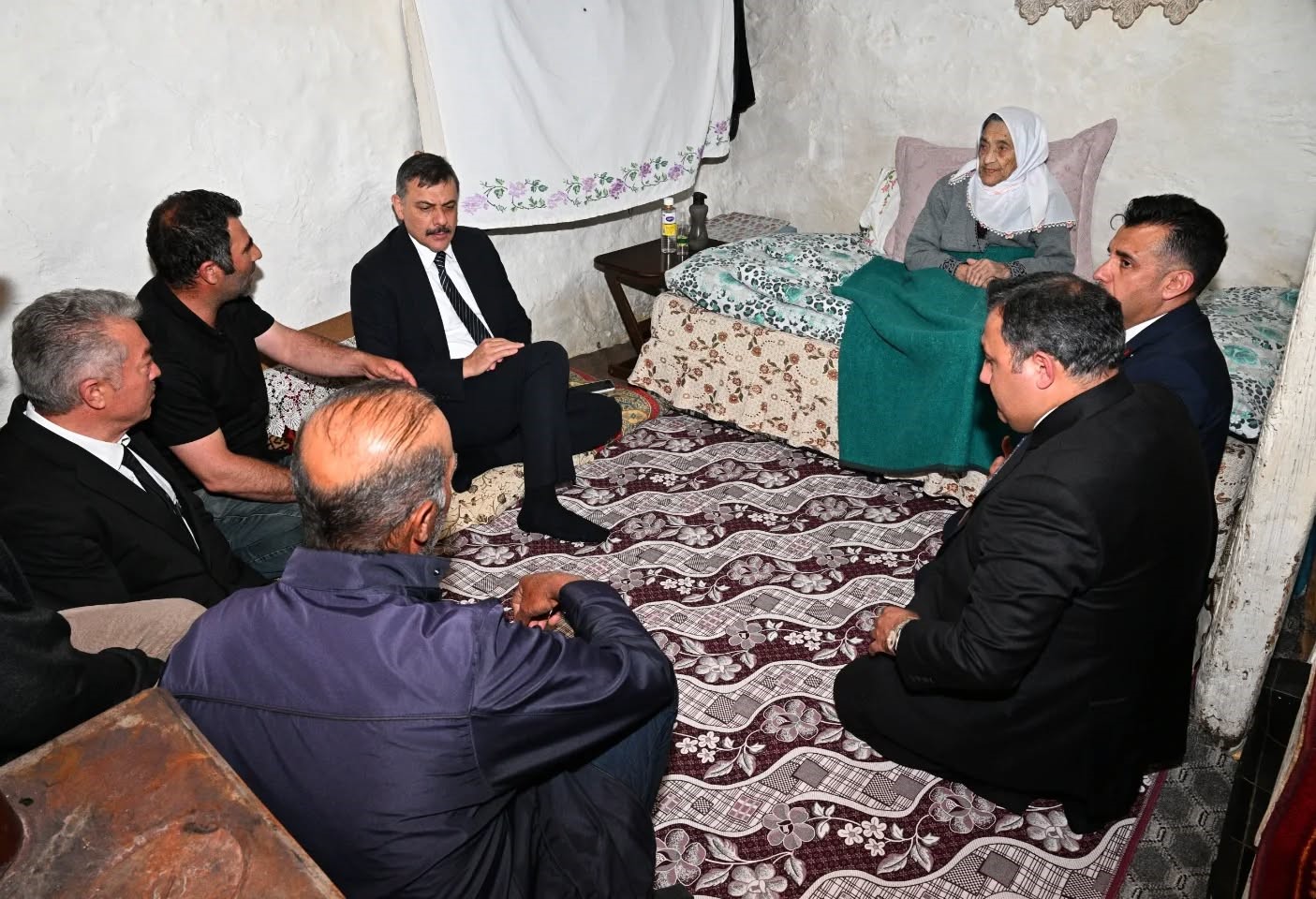 102 yaşındaki Nuriye Kayaoğlu’na anlamlı ziyaret