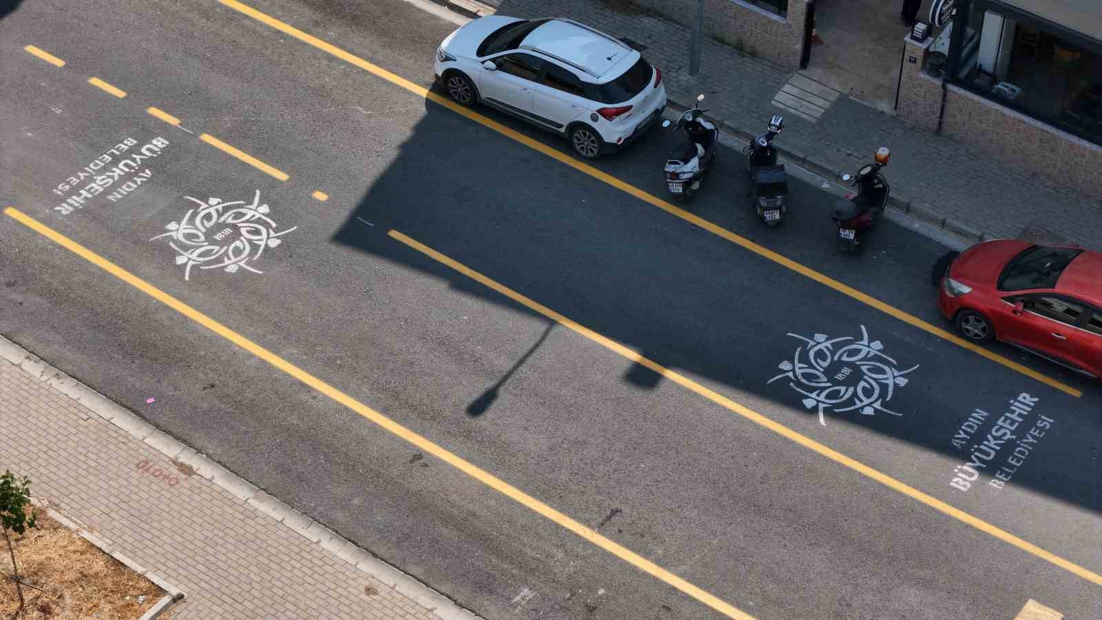 Aydın B&uuml;y&uuml;kşehir Belediyesi yol &ccedil;alışmalarını s&uuml;rd&uuml;r&uuml;yor
