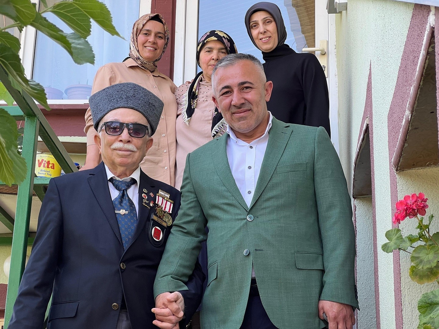 Şehit ve gazi aileleriyle bir araya geldi