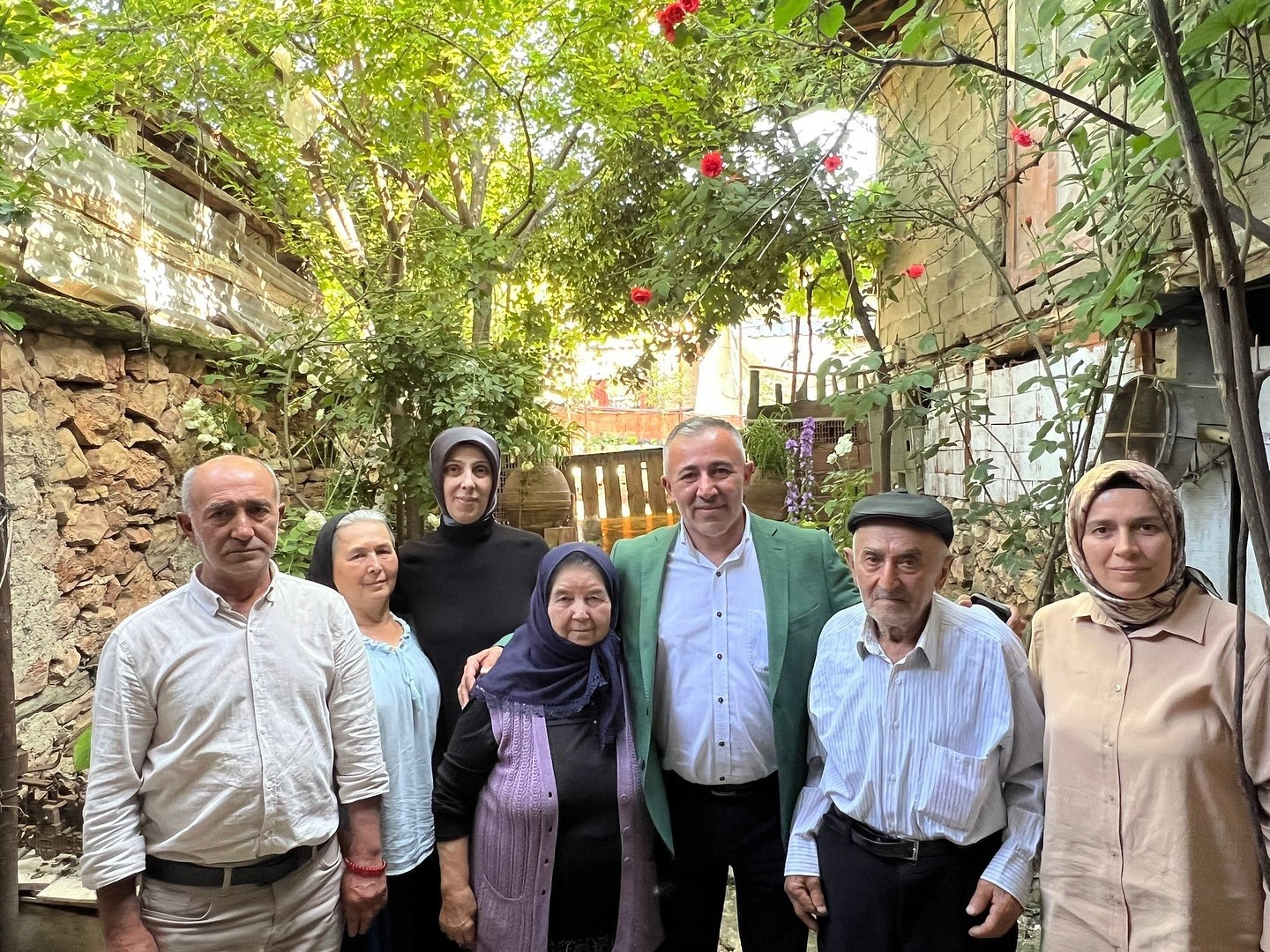 Şehit ve gazi aileleriyle bir araya geldi
