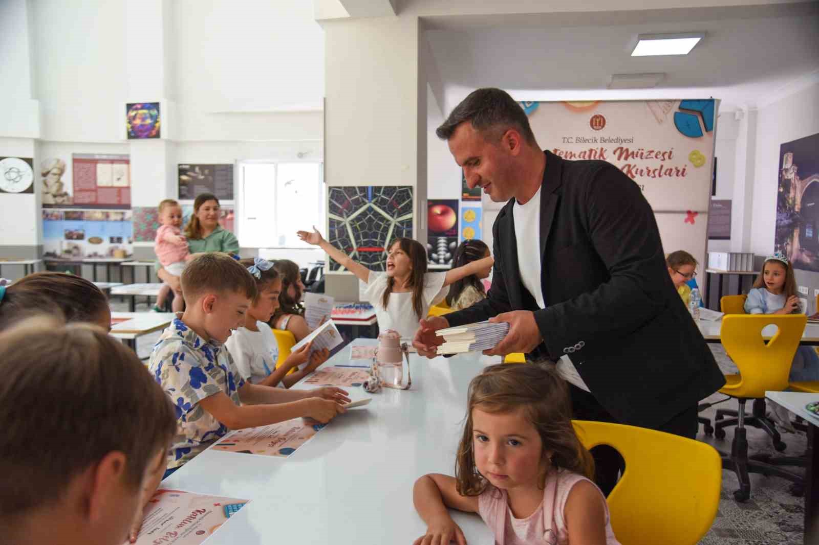 Bilecik Belediyesi’nin eğitime destek kurslarında 200 öğrenci sertifika aldı