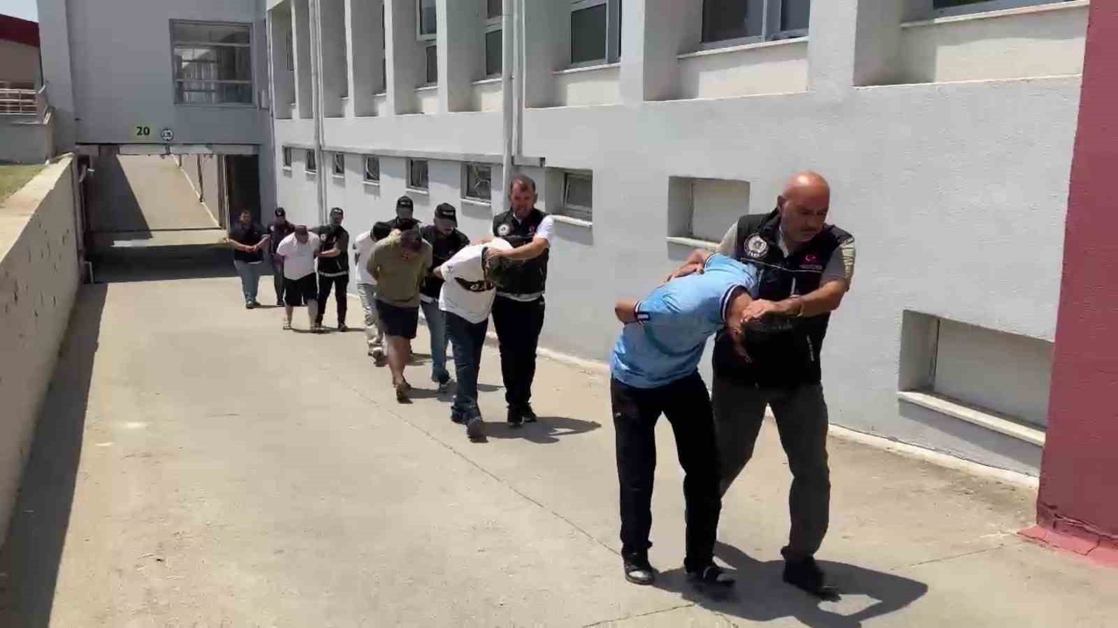 Adana’da torbacı operasyonu: 5 tutuklama