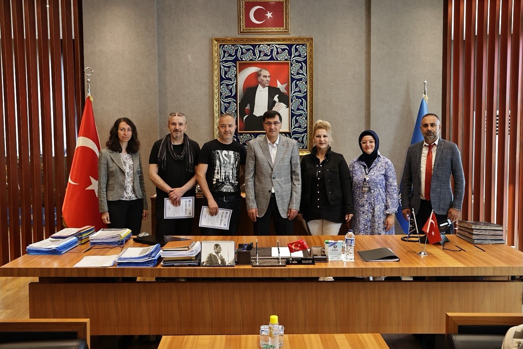 Gönüllü sanatçılara teşekkür belgesi