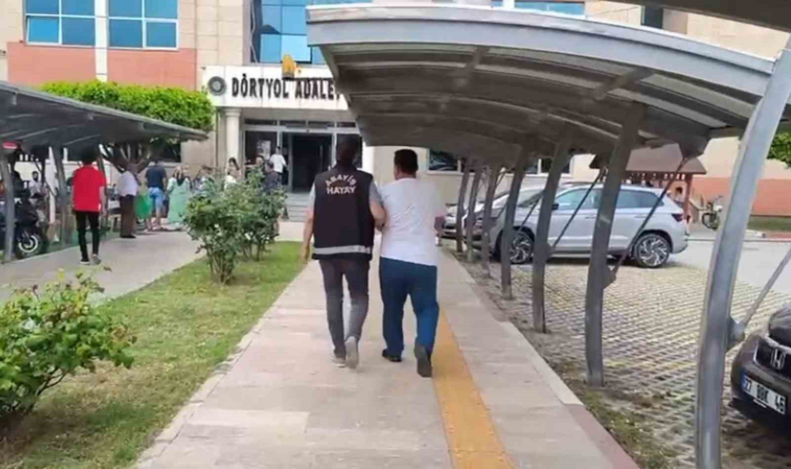 Dörtyol’da hapis cezasıyla aranan 2 kişi yakalandı