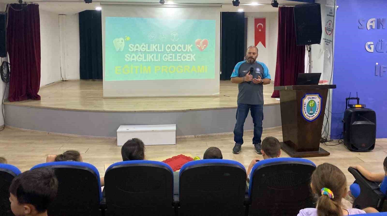 Öğrencilere sağlık eğitimi verildi