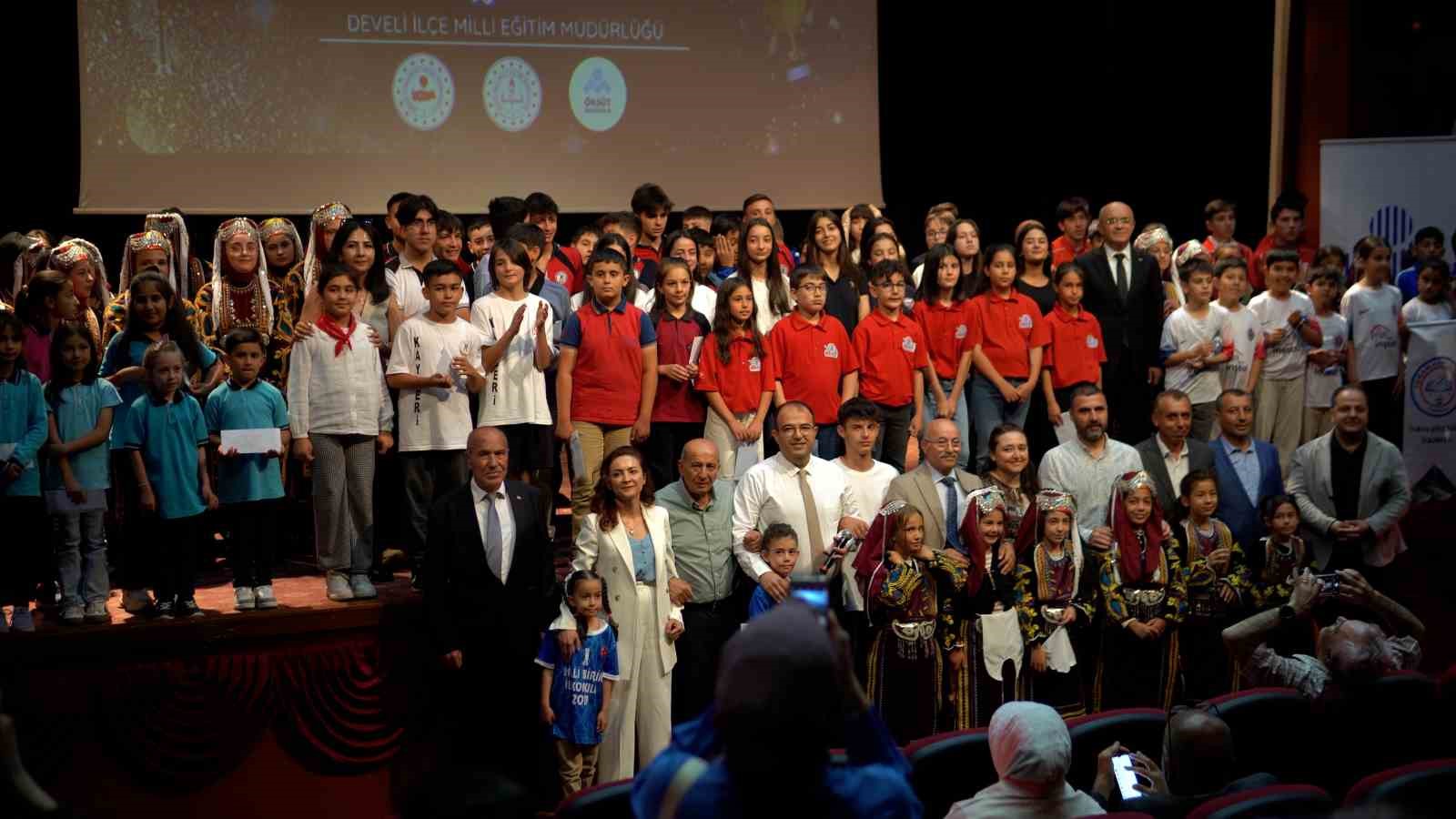 Develi’de gençlere destek