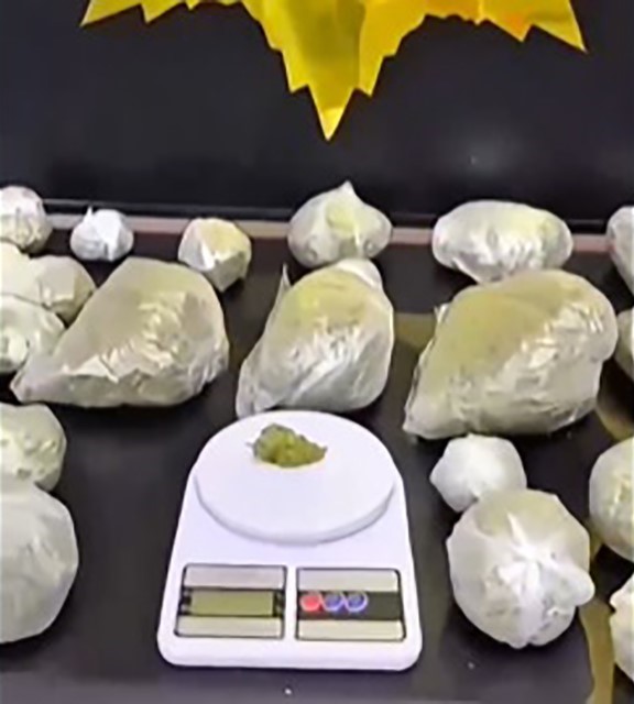 Zehir evine koçbaşıyla girildi, 2 uyuşturucu taciri tutuklandı