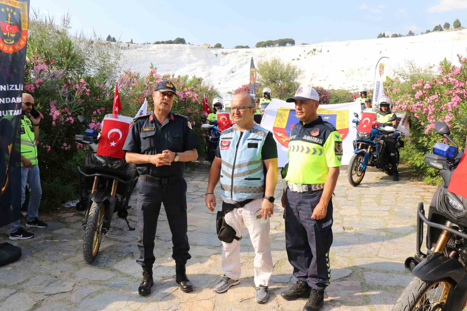 Denizli&rsquo;de Jandarma Teşkilatının 186. Yılına &ouml;zel kentte konvoy turu
