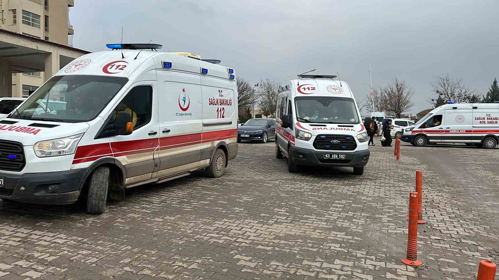 Siverek&rsquo;te &ccedil;ift taraflı trafik kazası: 7 yaralı
