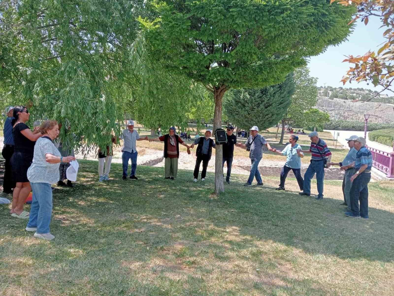 Odunpazarı Belediyesi’nden koca çınarlar için Babalar Günü kutlaması