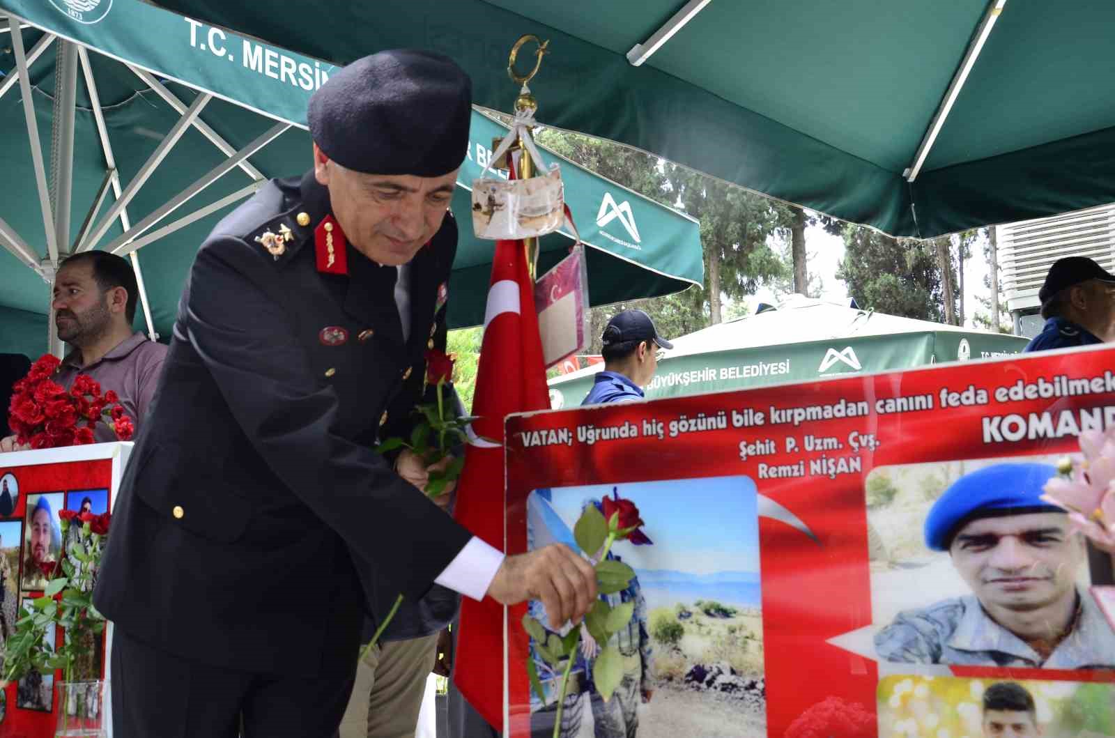 Jandarma Teşkilatının kuruluş yıld&ouml;n&uuml;m&uuml;nde şehitler unutulmadı
