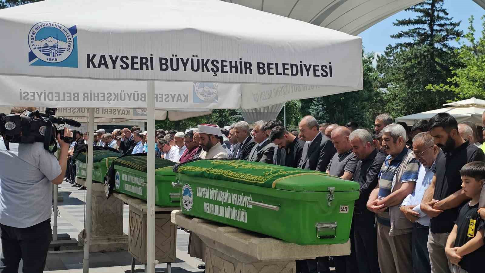 İşadamı Sarptaş son yolculuğuna uğurlandı