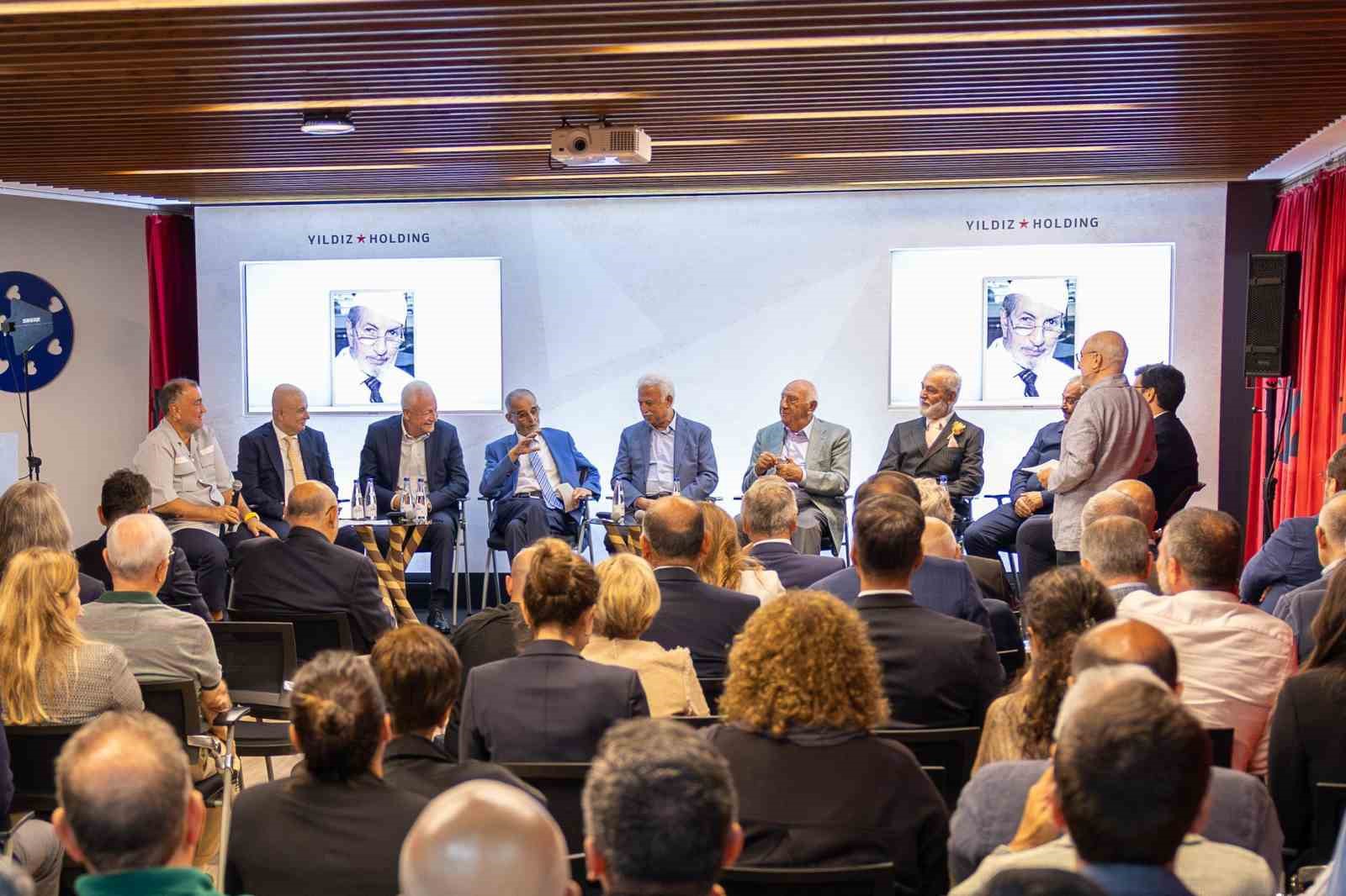 Gıda sekt&ouml;r&uuml;n&uuml;n duayeni Sabri &Uuml;lker 13. vefat yıl d&ouml;n&uuml;m&uuml;nde anıldı
