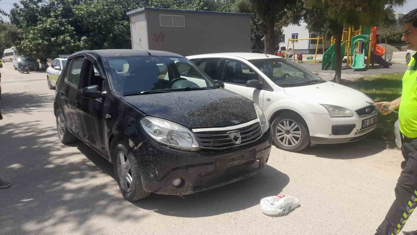 Motosikletle otomobil çarpıştı: 1 yaralı