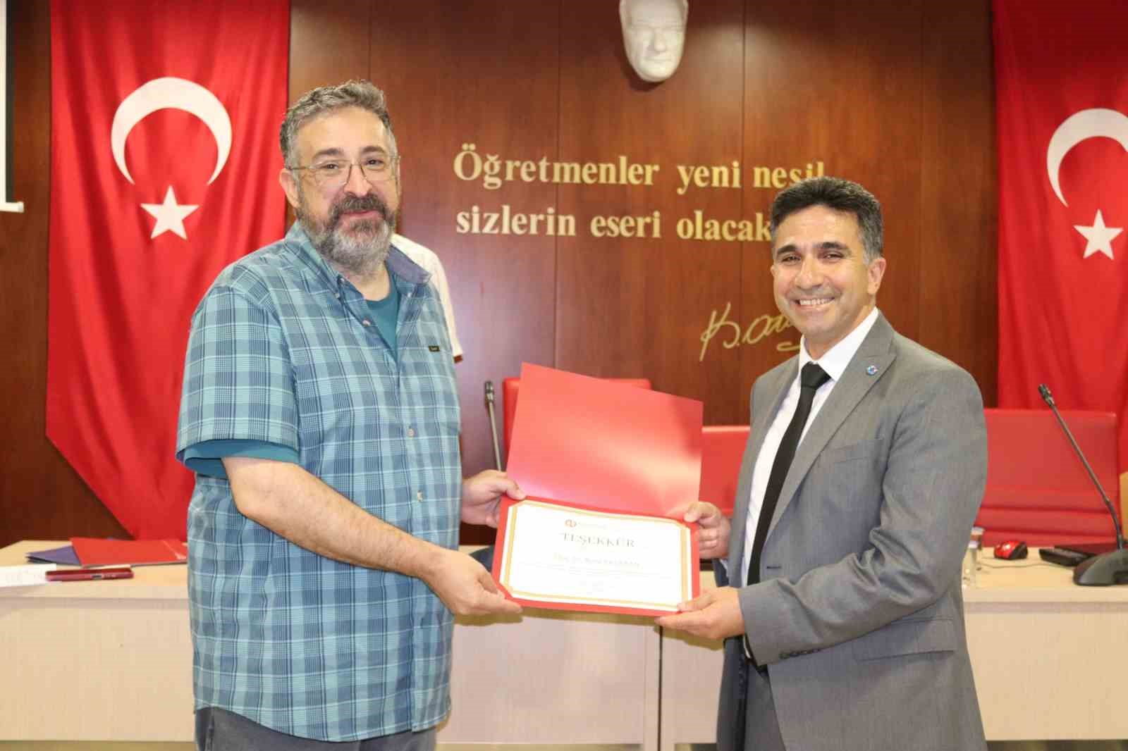 Projeleri T&Uuml;BİTAK tarafından desteklenecek &ouml;ğrenciler i&ccedil;in kutlama programı d&uuml;zenlendi
