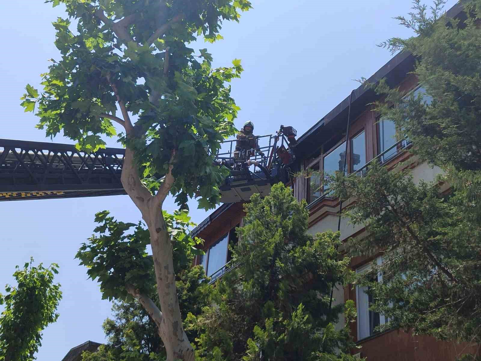 Bakırköy’de korkutan yangın