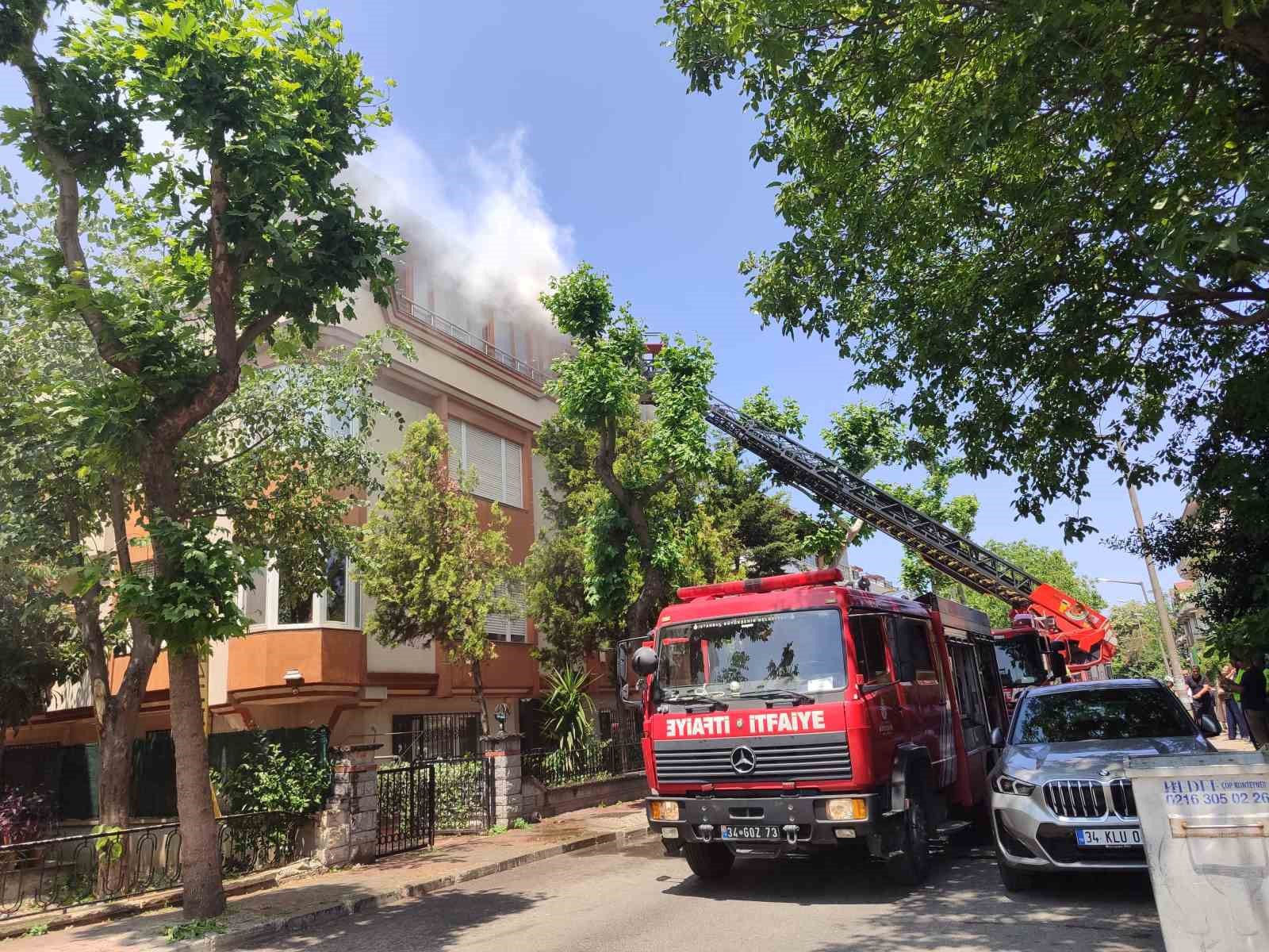 Bakırköy’de korkutan yangın