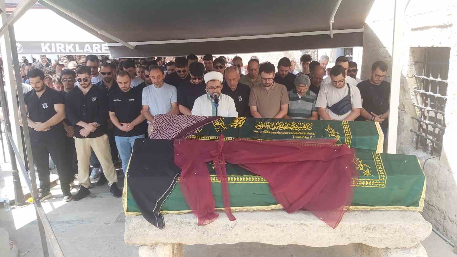 Kırklareli’nde kazada hayatını kaybeden genç kız toprağa verildi