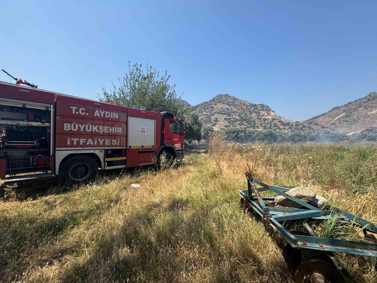 İncirliova’da zirai alanda çıkan yangın söndürüldü