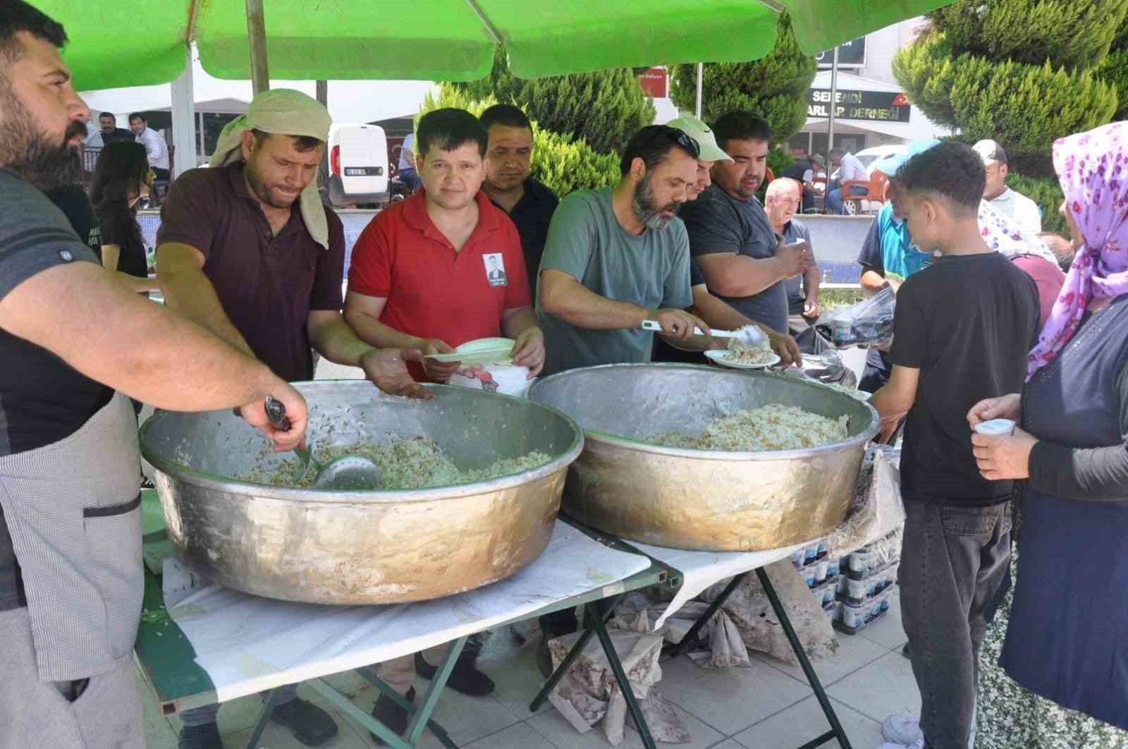 Merhum Başkan Zeyrek anısına hayır yapıldı
