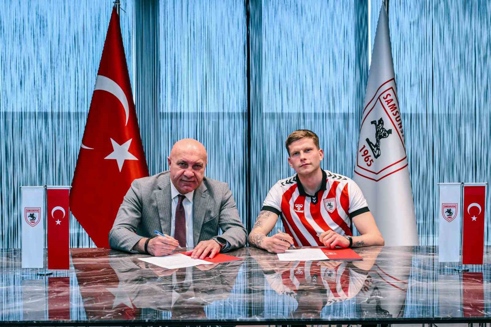 Samsunspor, Logi Tomasson ile 4+1 yıllık sözleşme imzaladı
