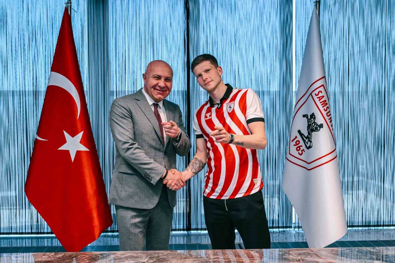 Samsunspor, Logi Tomasson ile 4+1 yıllık sözleşme imzaladı
