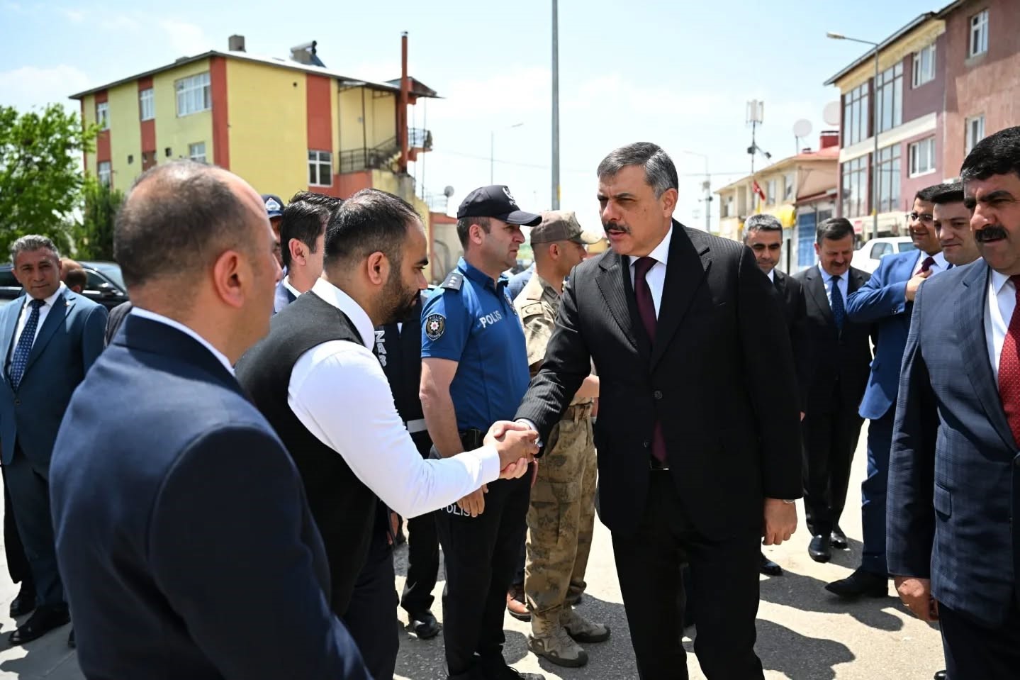 Vali Çiftçi’den Köprüköy çıkarması